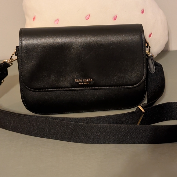 Kate Spade Elegant Black Crossbody Bag - Picture 4 of 6